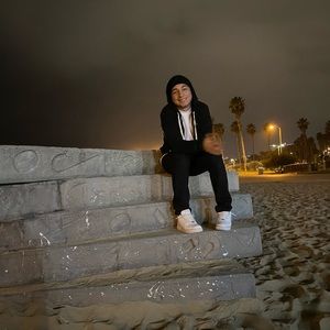 Meet your Posher, Christopher